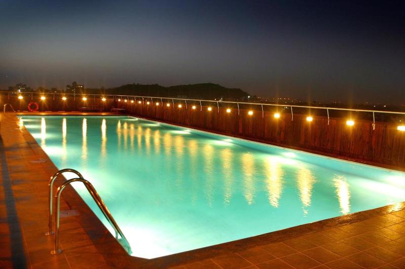 The E Square Hotel image