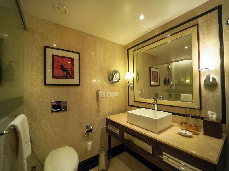 Sheraton Grand Pune Bund Garden Hotel image