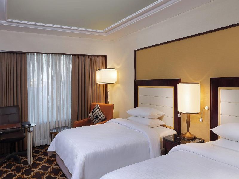 Sheraton Grand Pune Bund Garden Hotel image