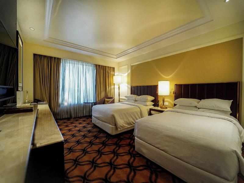 Sheraton Grand Pune Bund Garden Hotel image