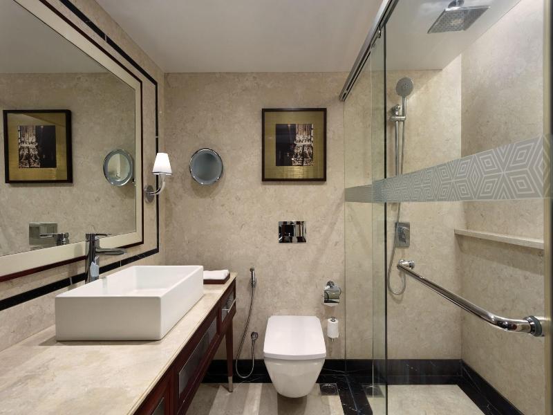 Sheraton Grand Pune Bund Garden Hotel image