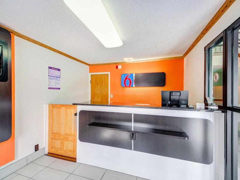 Motel 6 Wichita Ks — photo 23