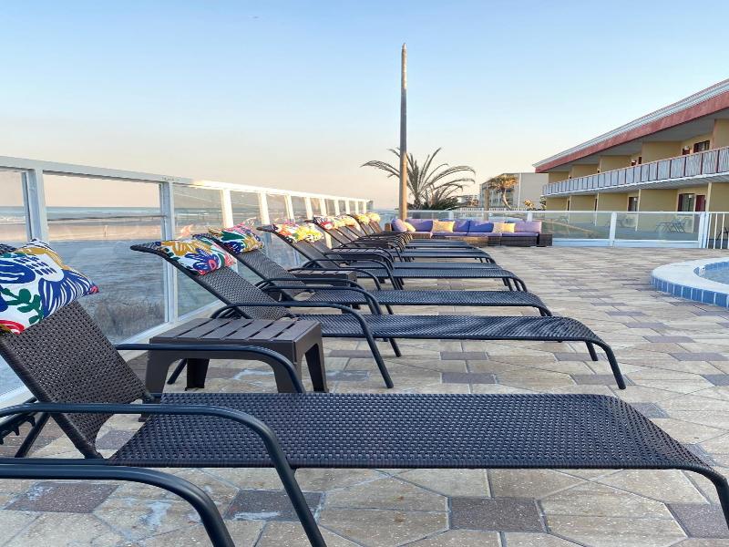 Sandals Inn image