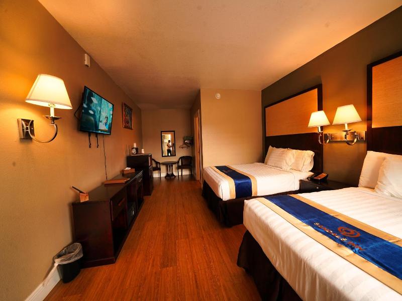Sandals Inn image