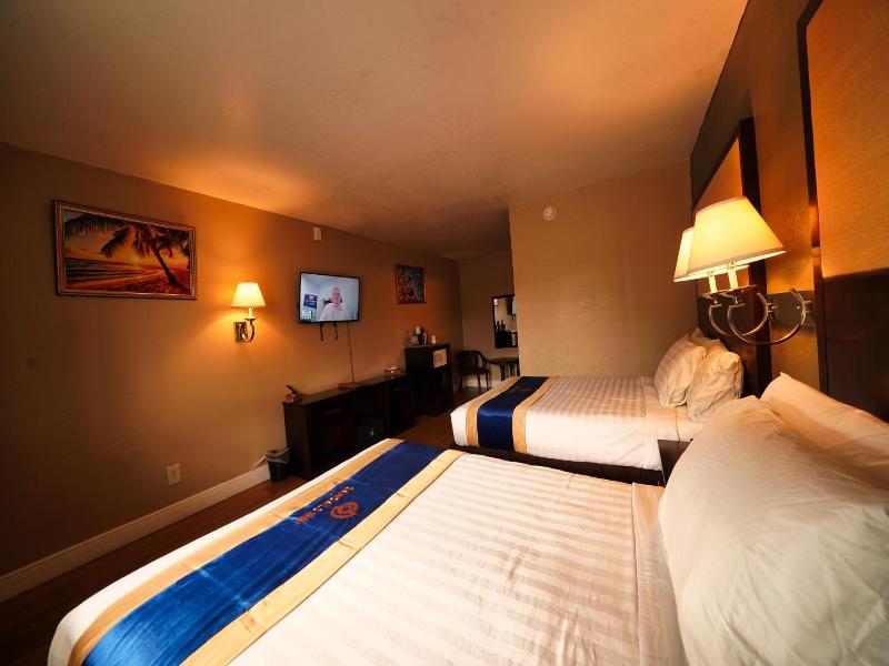 Sandals Inn image