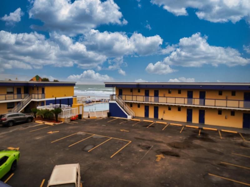 Sandals Inn image