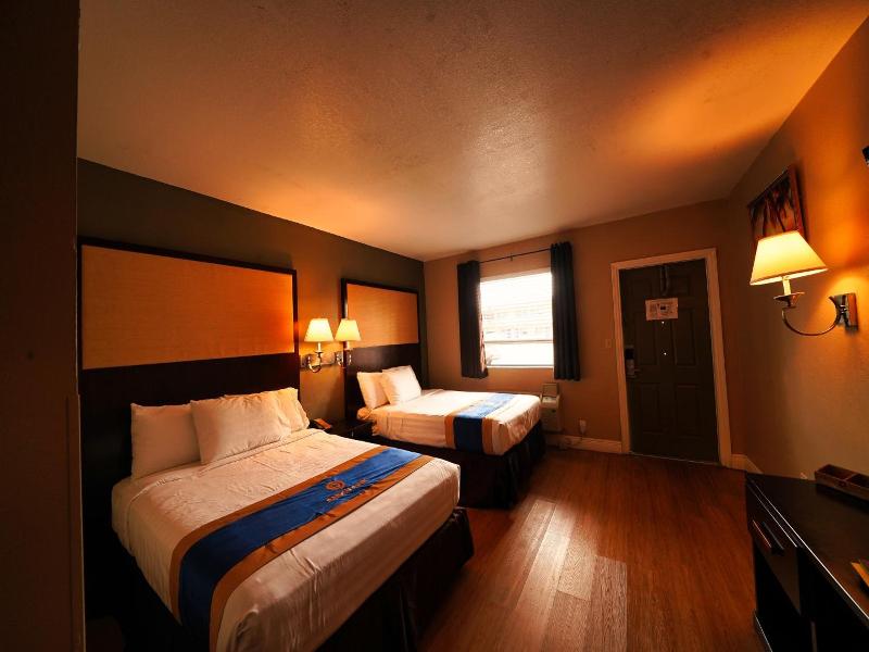 Sandals Inn image
