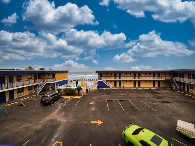 Sandals Inn image