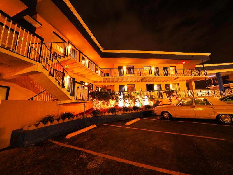Sandals Inn image