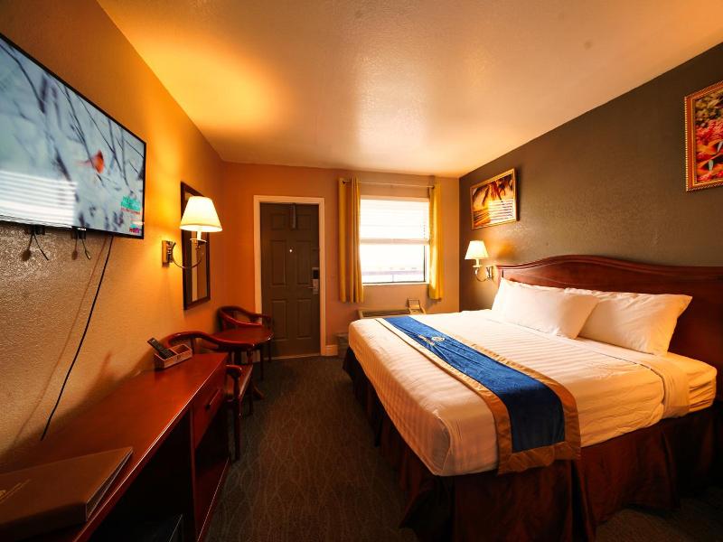 Sandals Inn image