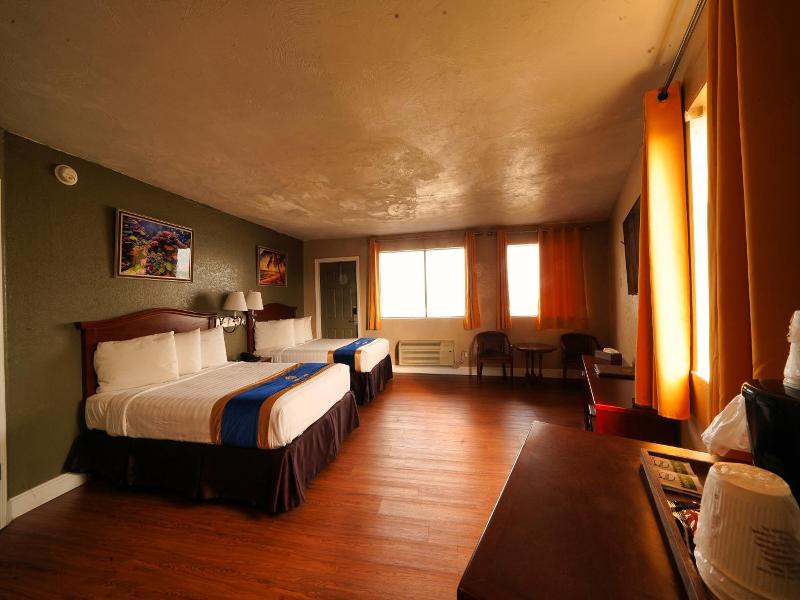 Sandals Inn image