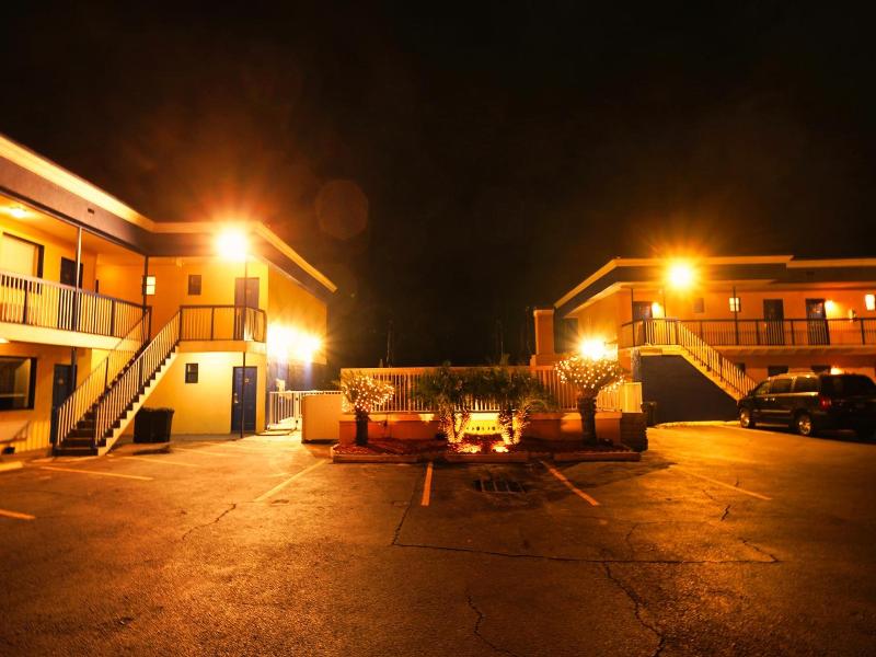Sandals Inn image
