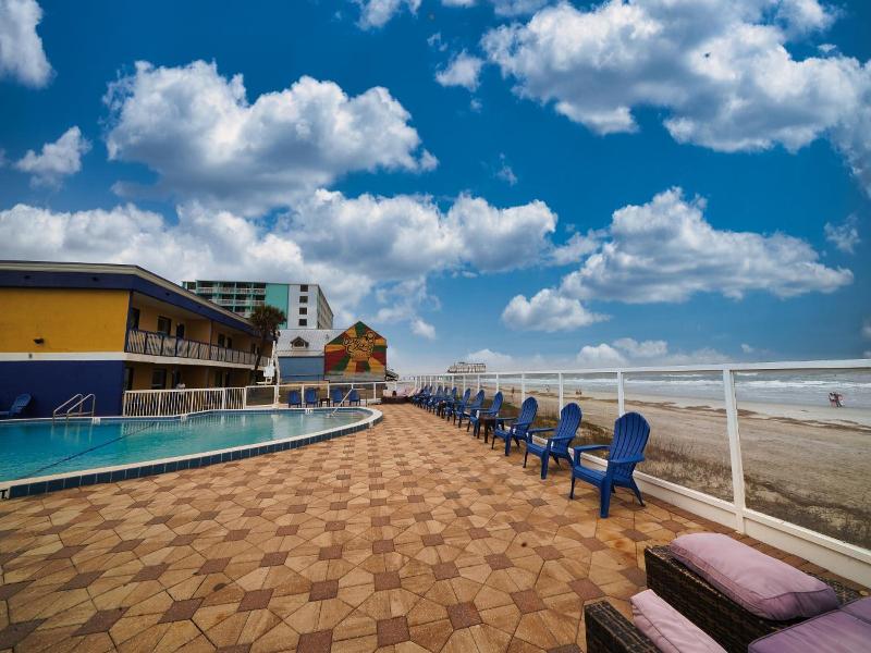 Sandals Inn image