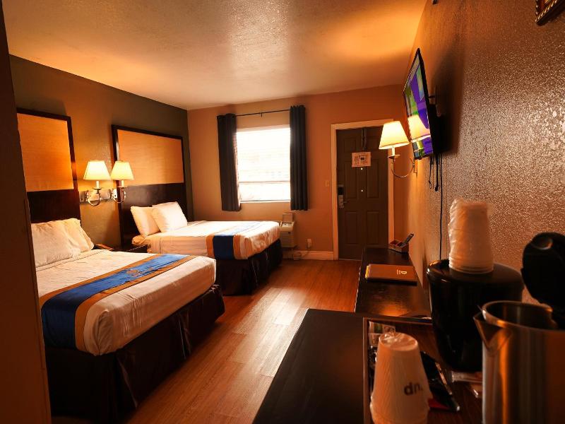 Sandals Inn image