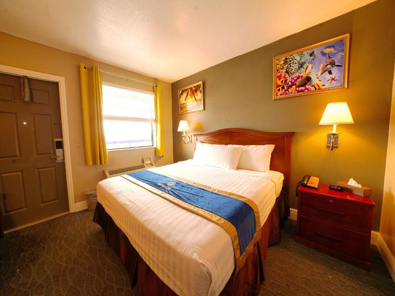 Sandals Inn image