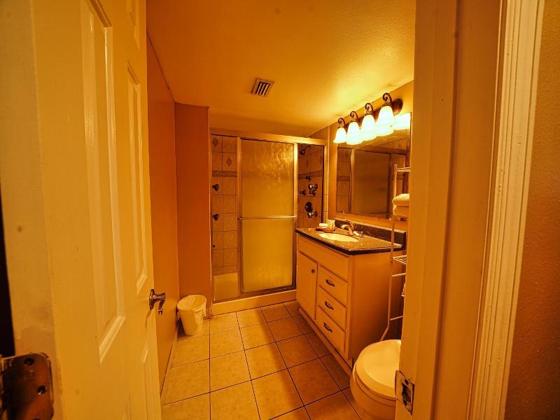 Sandals Inn image