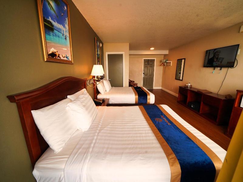 Sandals Inn image