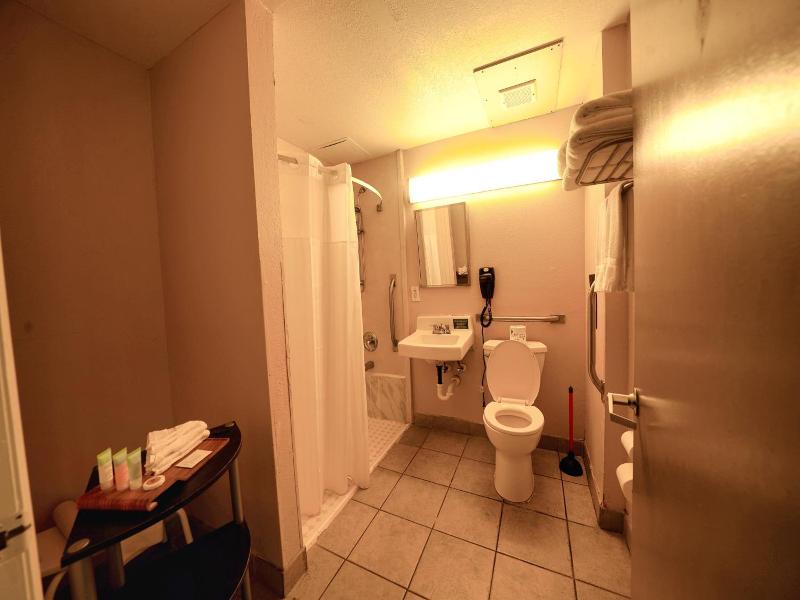 Sandals Inn image