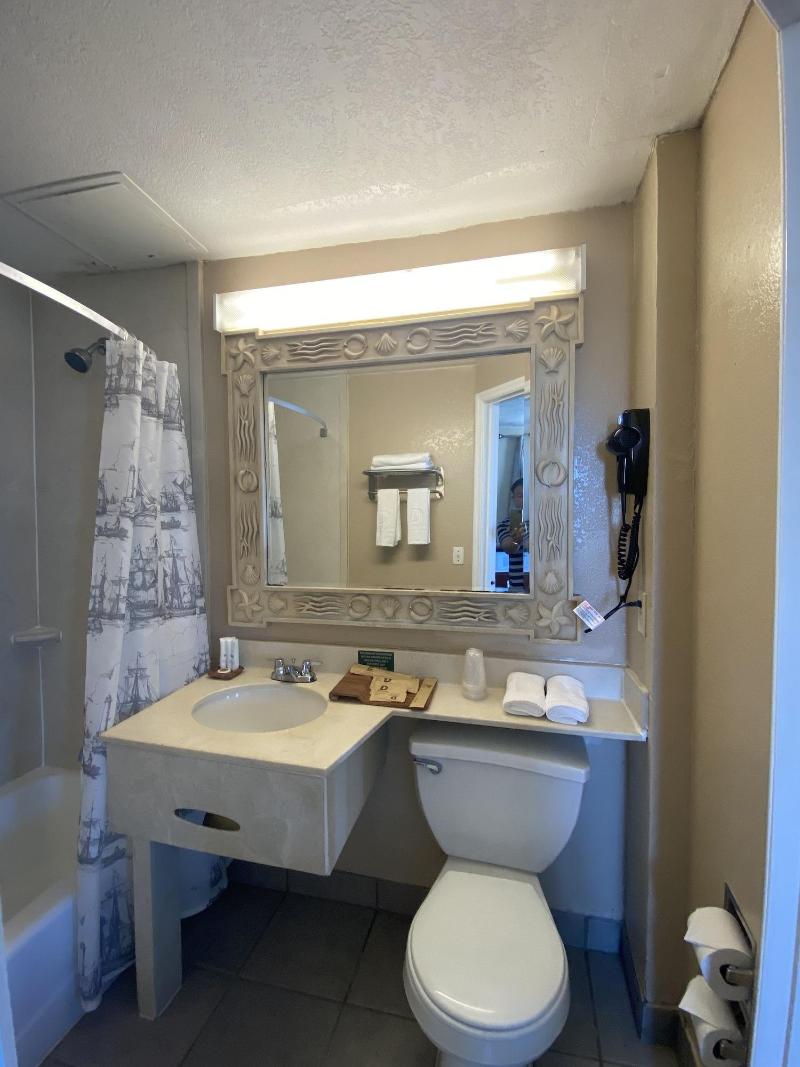 Sandals Inn image