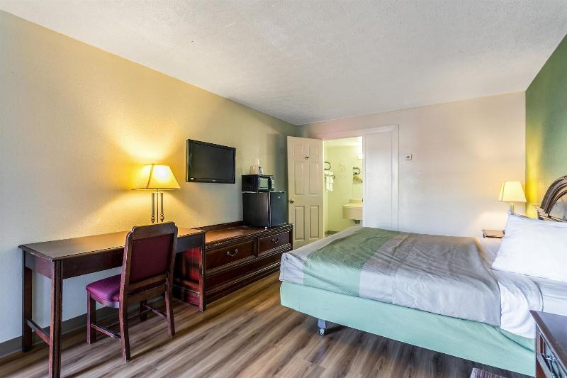 Americas Best Value Inn Edgewood image