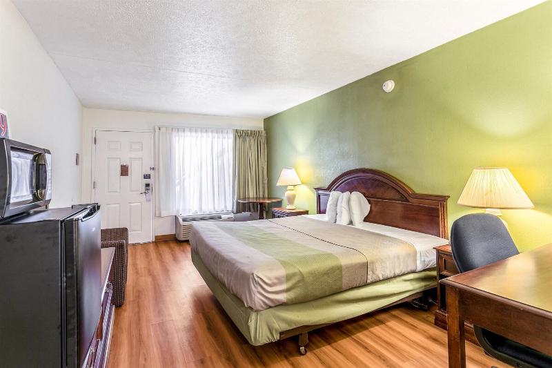 Americas Best Value Inn Edgewood image