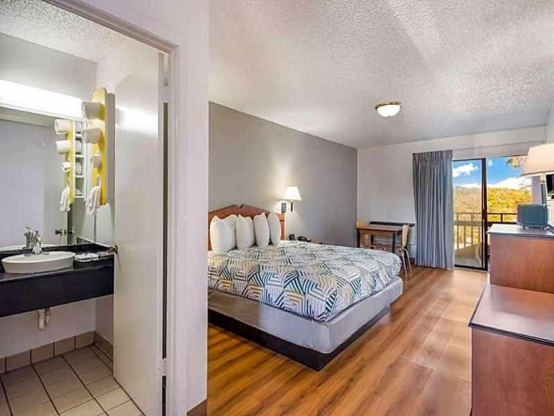 Motel 6 Hot Springs Ar image