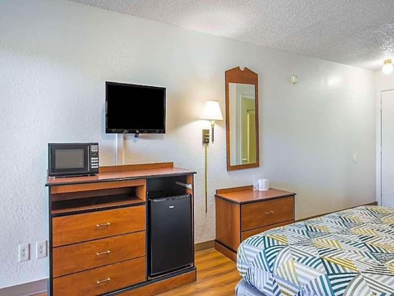 Motel 6 Hot Springs Ar image