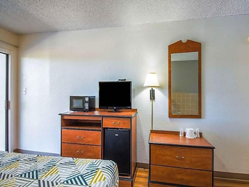 Motel 6 Hot Springs Ar image