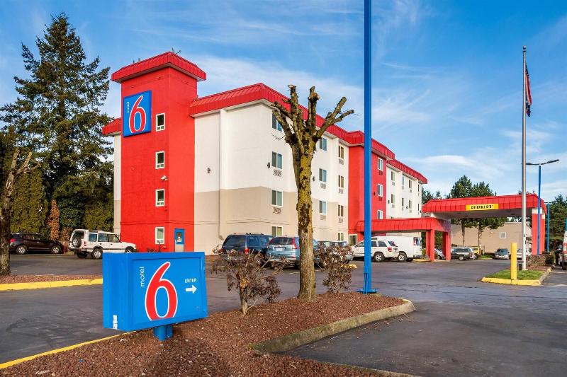 Motel 6 Wilsonville Or Portland image