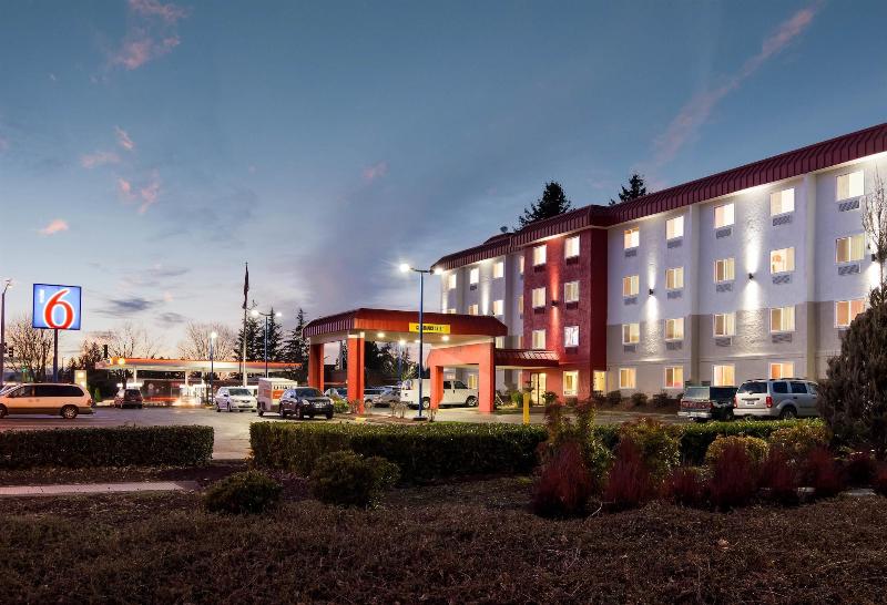 Motel 6 Wilsonville Or Portland image