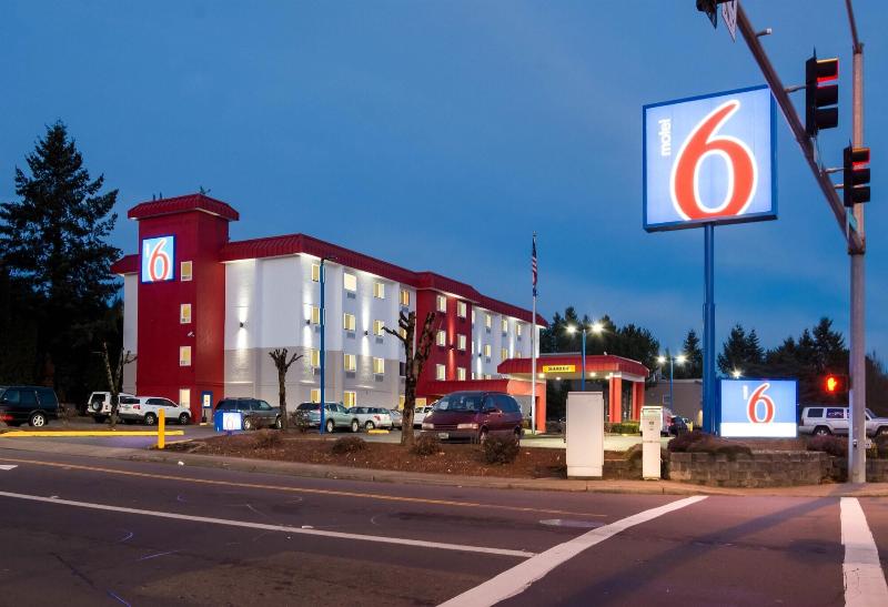 Motel 6 Wilsonville Or Portland image