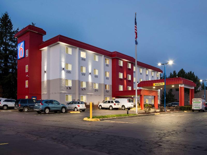 Motel 6 Wilsonville Or Portland image
