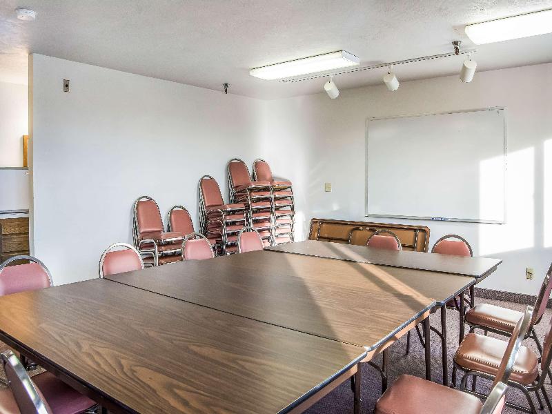 Motel 6 Wilsonville Or Portland image