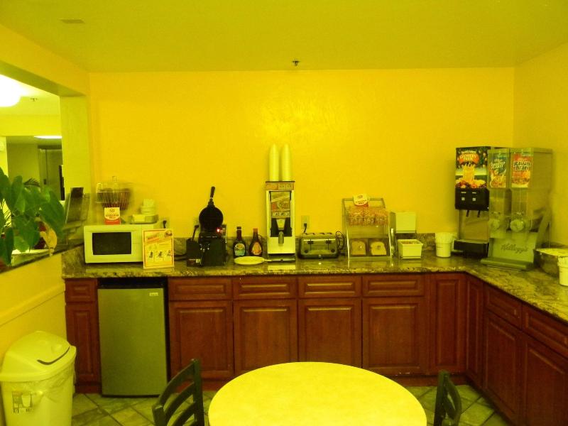 Motel 6 Wilsonville Or Portland image