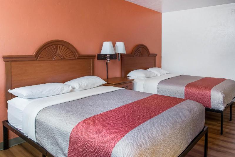 Motel 6 Wilsonville Or Portland image
