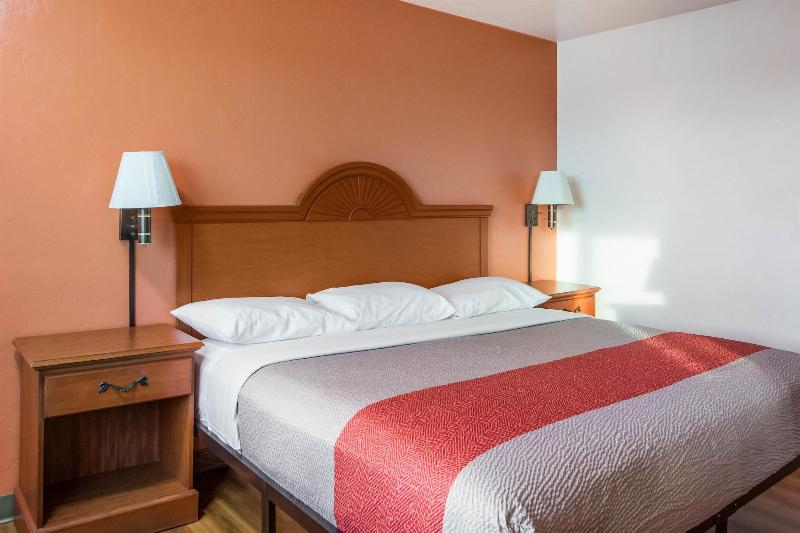 Motel 6 Wilsonville Or Portland image