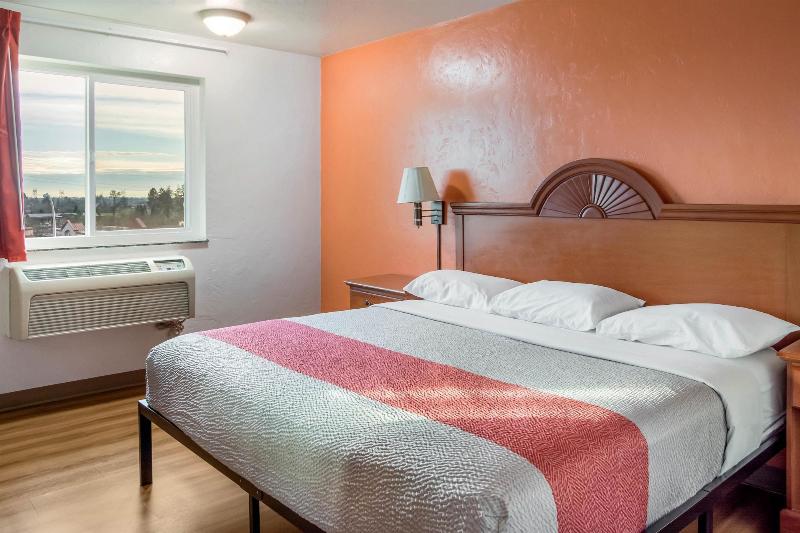 Motel 6 Wilsonville Or Portland image