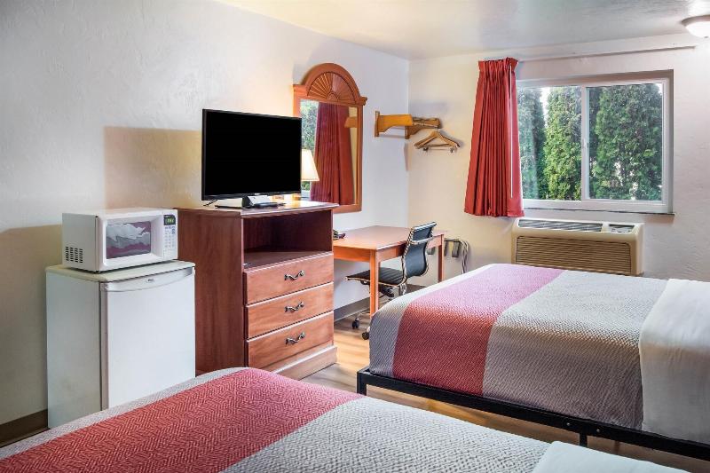 Motel 6 Wilsonville Or Portland image