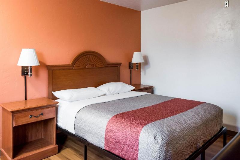 Motel 6 Wilsonville Or Portland image