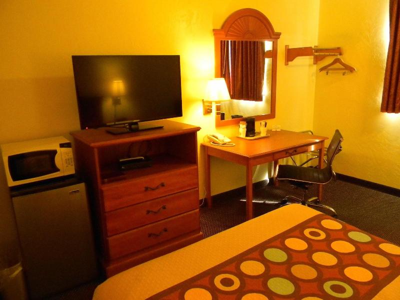 Motel 6 Wilsonville Or Portland image