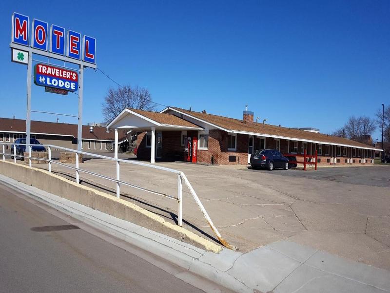 Travelers Lodge Motel Marshall image