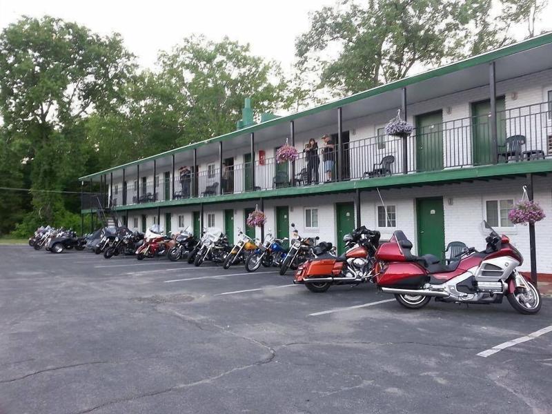 Lake View Inn image