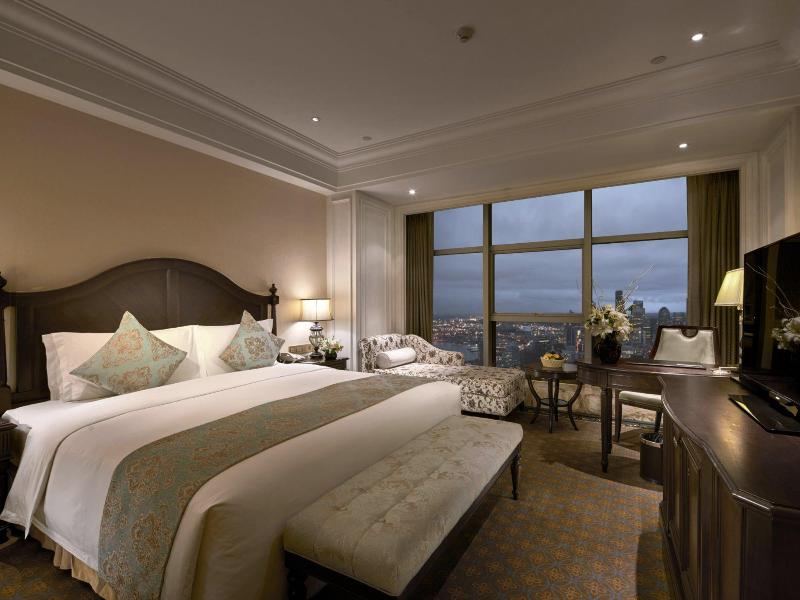 Yinxin Century Hotel — exterior view