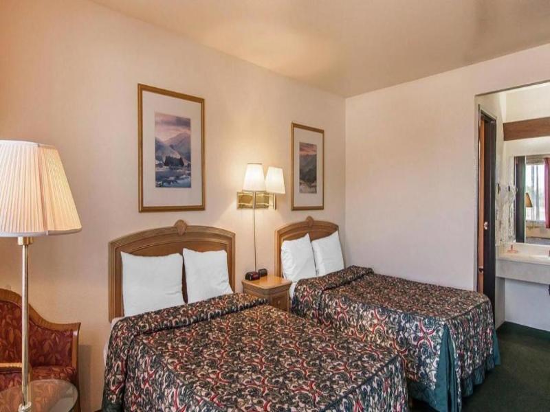 Ashland Valley Inn image