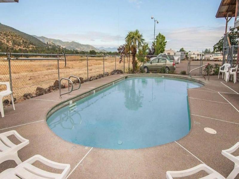 Ashland Valley Inn image