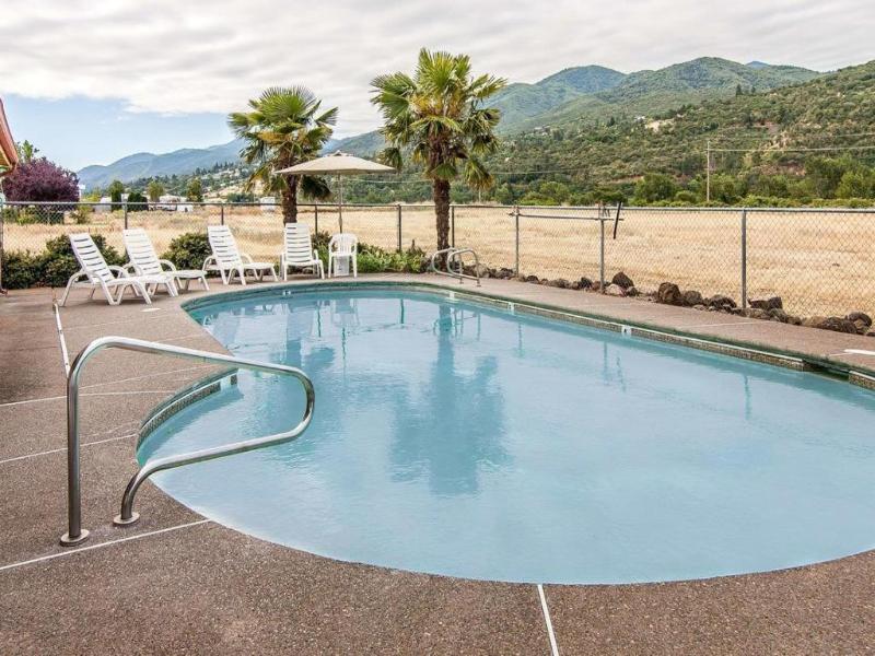 Ashland Valley Inn image