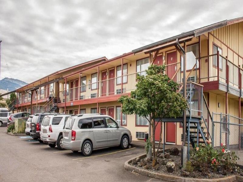 Ashland Valley Inn image