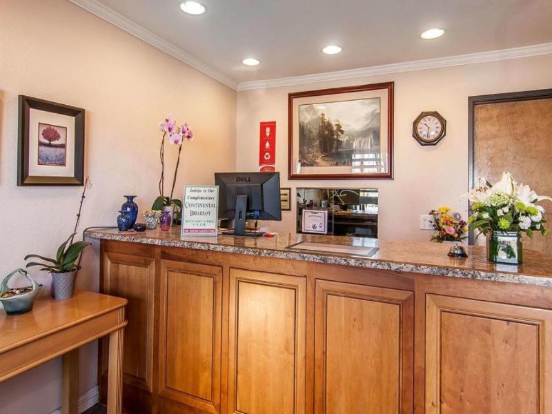 Ashland Valley Inn image