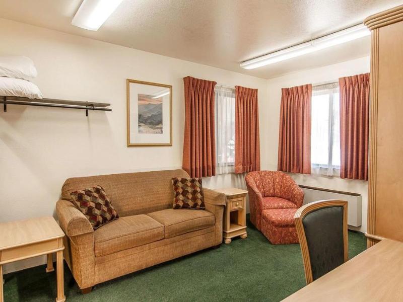 Ashland Valley Inn image