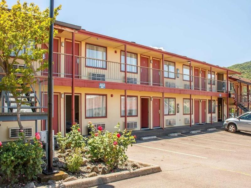 Ashland Valley Inn image